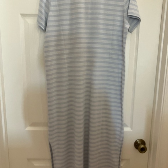 Haven well within nightgown - Picture 2 of 5